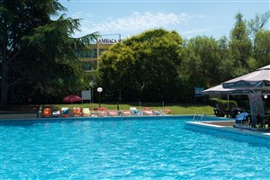 Hotel Ambassador